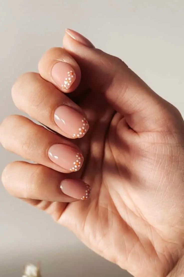 daisy nail designs