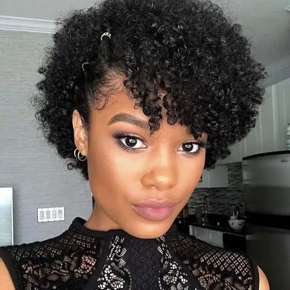 30+ Cute Hairstyles With Curly Hair For Women - HONESTLYBECCA