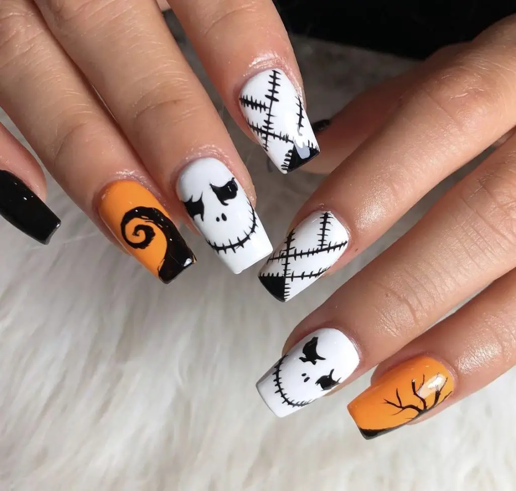 35 Spooky & Stylish Halloween Nails You'll Love 2022. - HONESTLYBECCA
