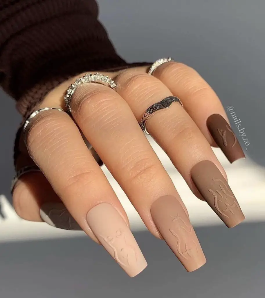 25 Trendy Fall Nail Designs Youll Love 2022 Autumn Nail Designs