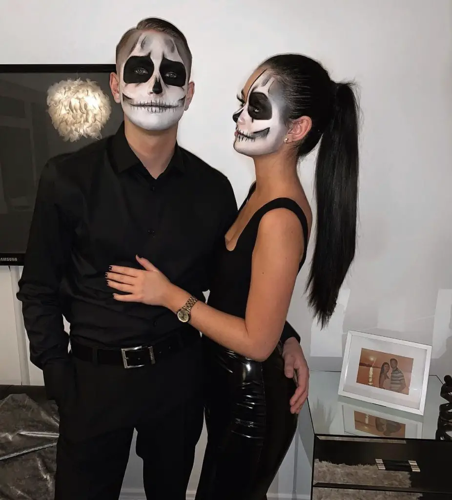 couple Halloween costumes