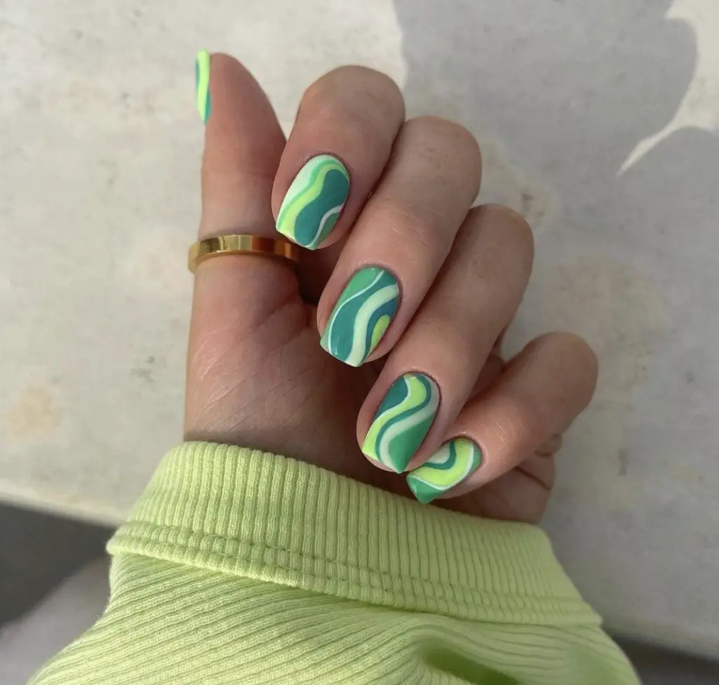 green nail ideas