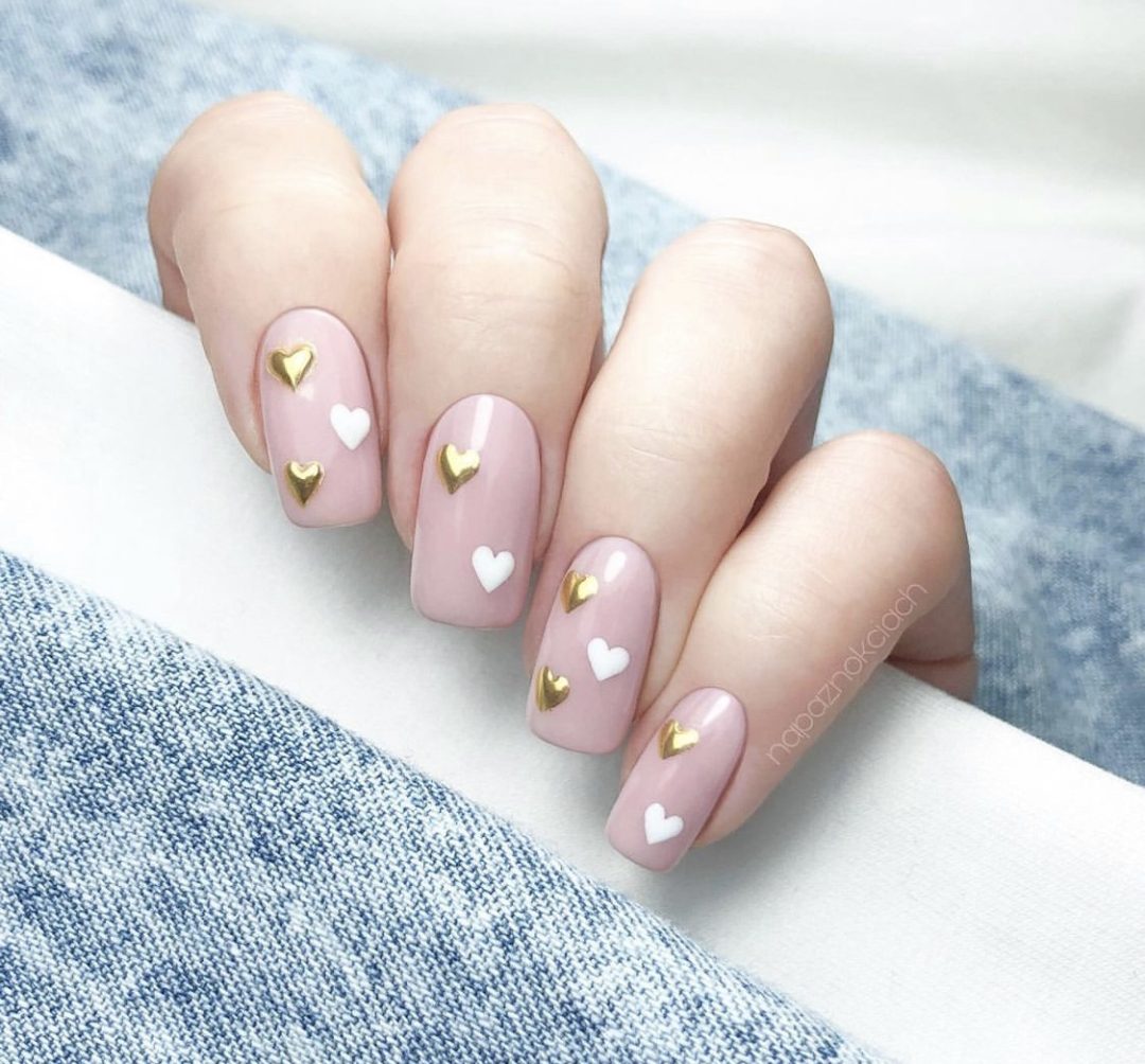 30 Cute Heart Nail Designs In You Need To Try 2022. - HONESTLYBECCA