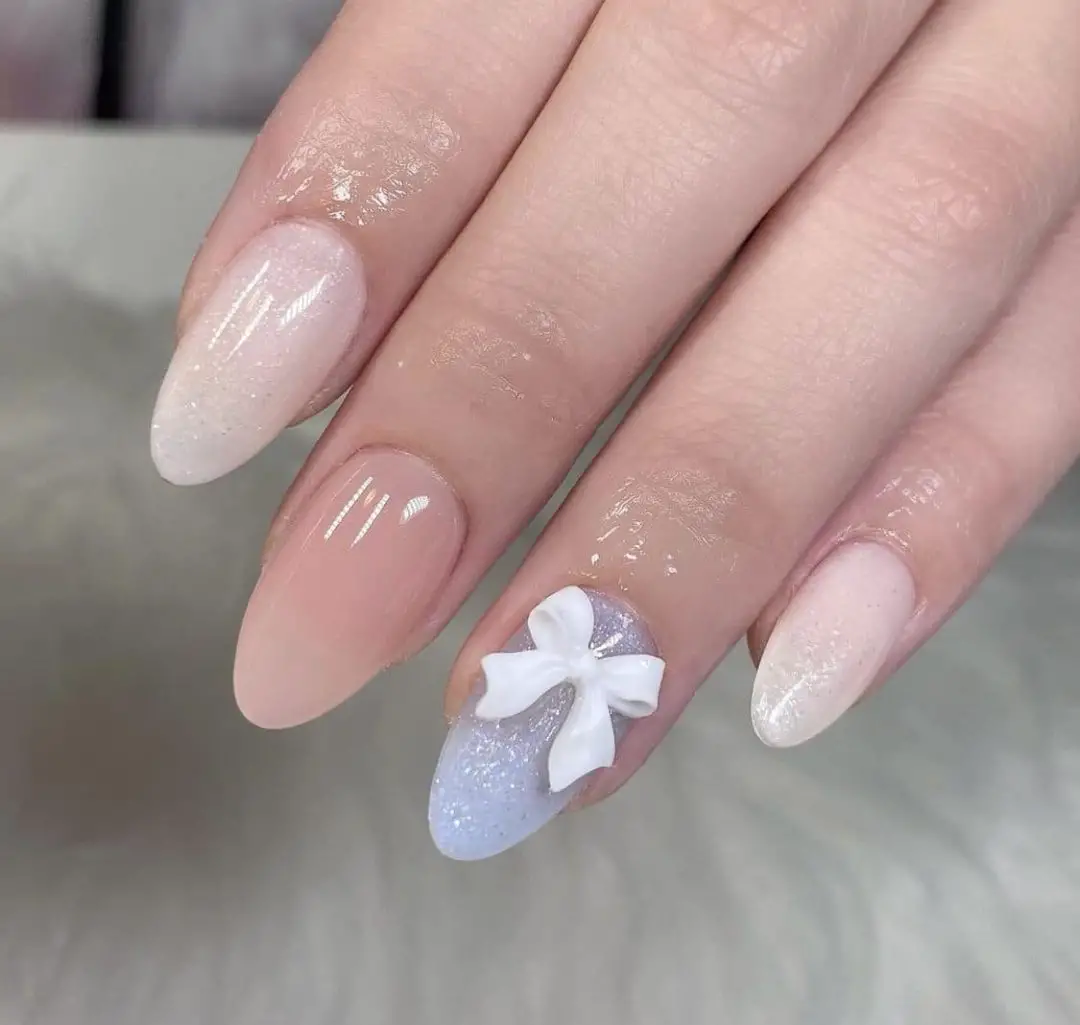 Nails with bow