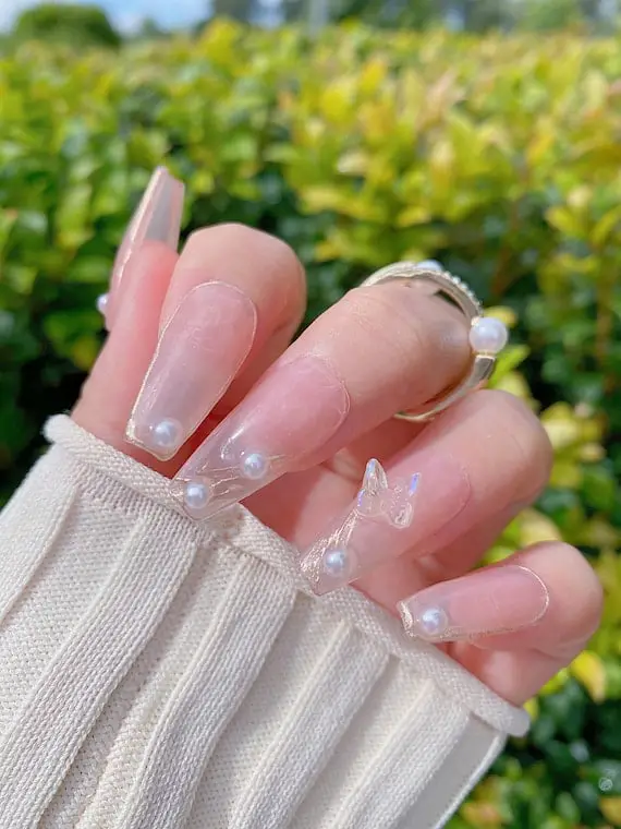 Nails with pearls