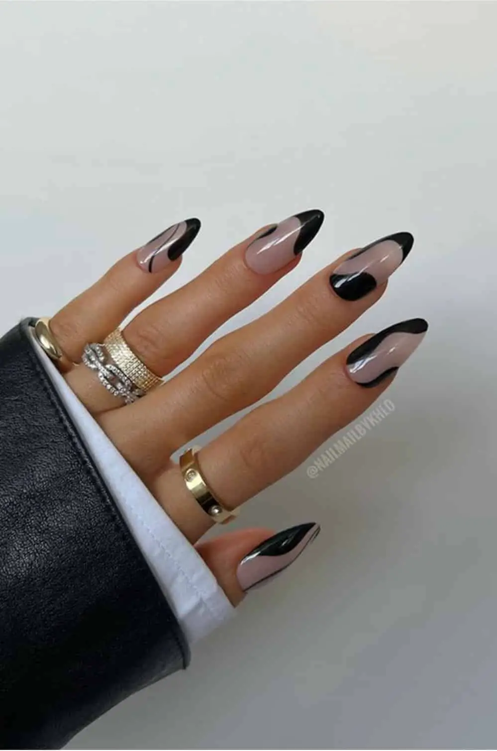 chic acrylic nails