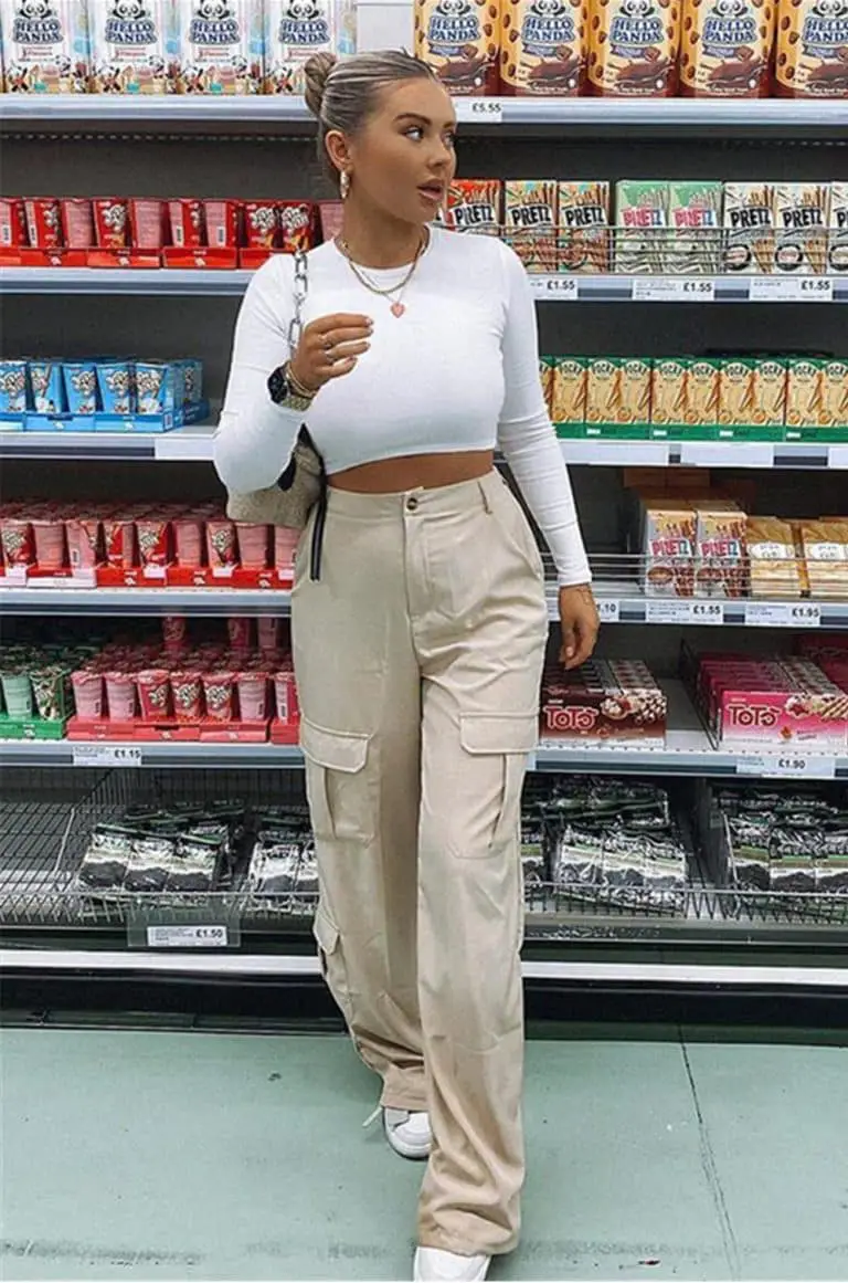 20 Trendy Cargo Pants Outfit Ideas For Women In 2022.